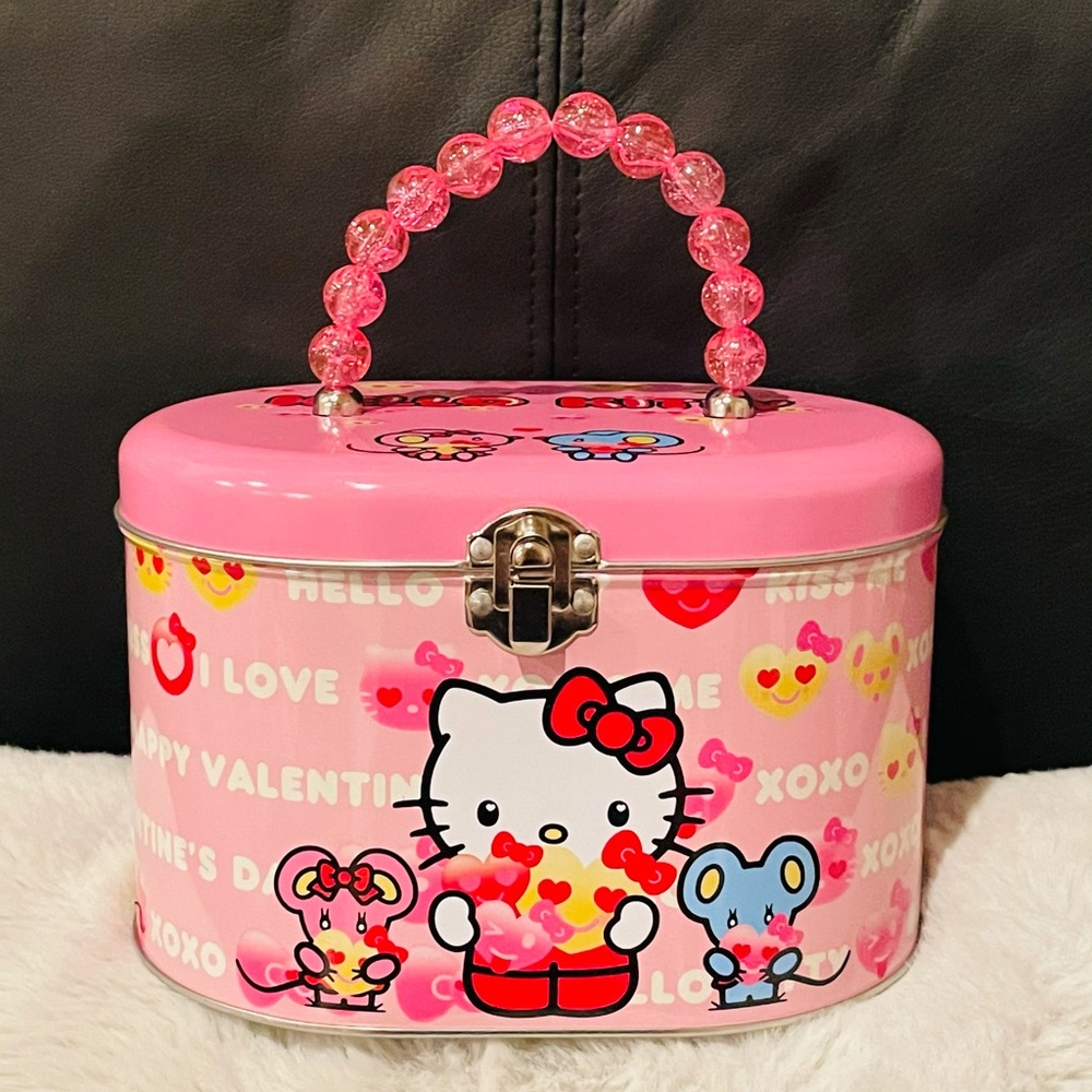 Sanrio 2023 Hello Kitty Valentine’s Tin Box